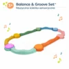 Balance & Groove Set B. toys – muzyczna ścieżka sensoryczna z pofalowanymi belkami, nachylonymi kamieniami sensorycznymi i podświetlanym modułem muzycznym.